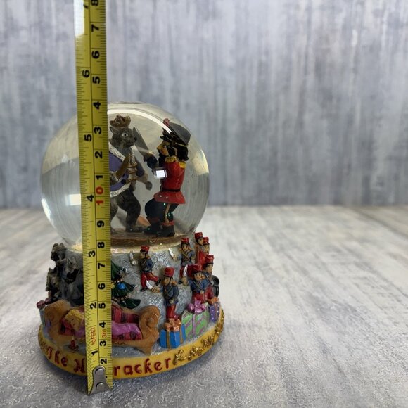 Nutcracker Suite March Musical Snow Globe Rat King Official Ballet Gift Sankyo - Picture 10 of 10